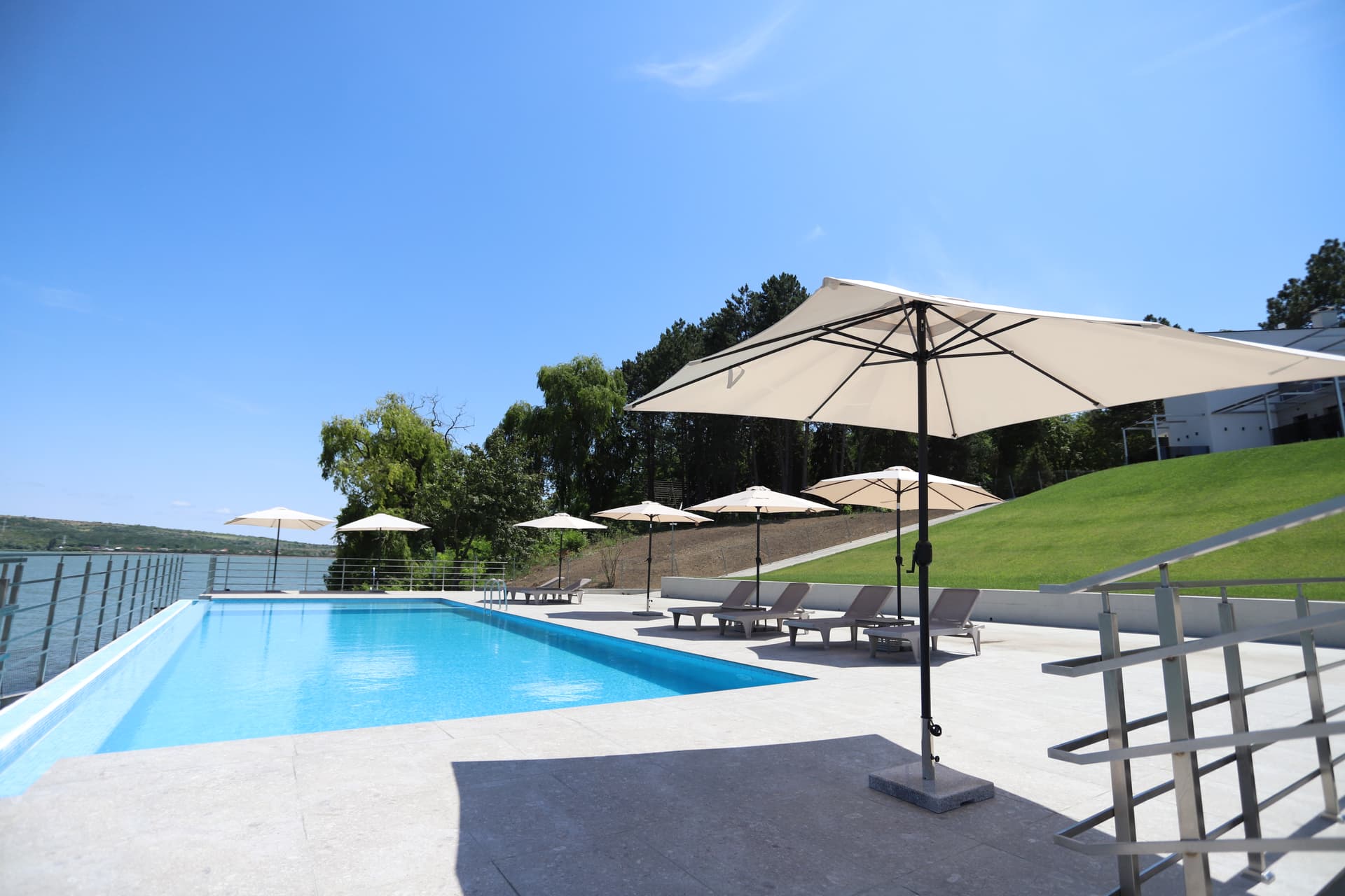 Image 1 Plein Air Residence & Resort gallery