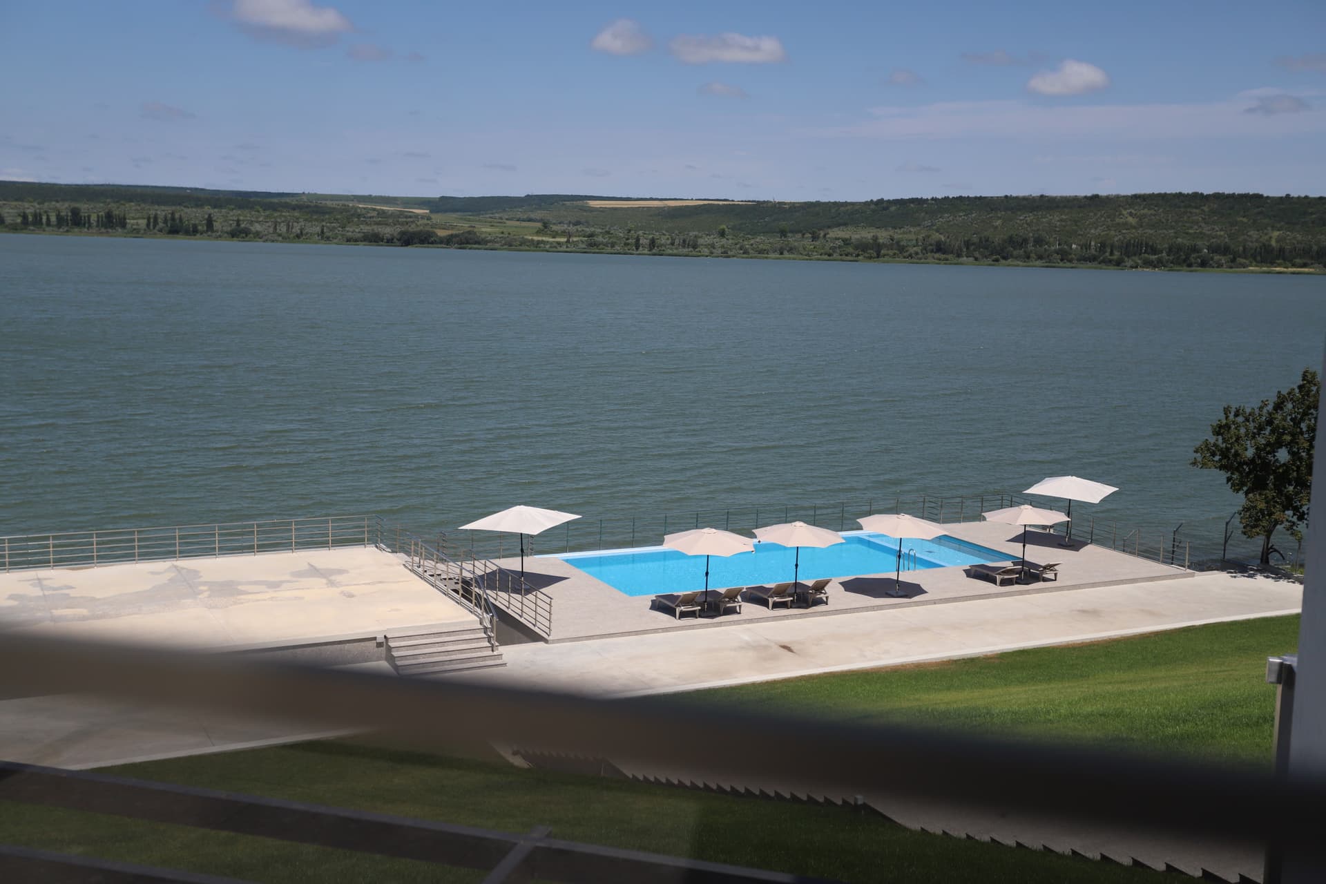 Image 3 Plein Air Residence & Resort gallery